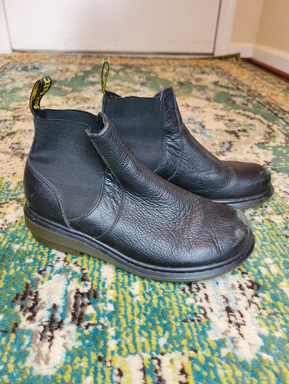 Dr. Martens 2976 Chelsea Black Leather Slip On Boots, Size Womens 6 Medium